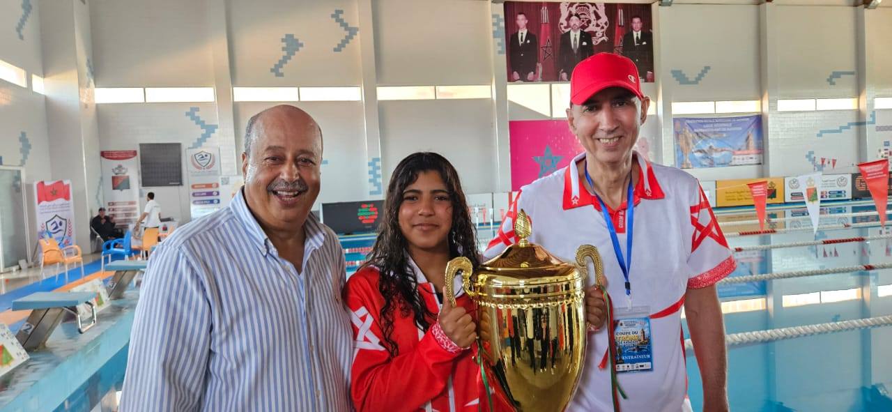 من عاصمة النخيل مراكش جمعية  النادي الرياضي المكناسي للسباحة تتوج بالكاس الغالية وتعانق المجد