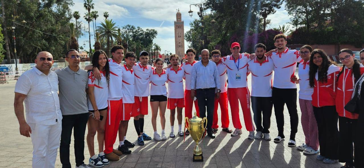 من عاصمة النخيل مراكش جمعية  النادي الرياضي المكناسي للسباحة تتوج بالكاس الغالية وتعانق المجد