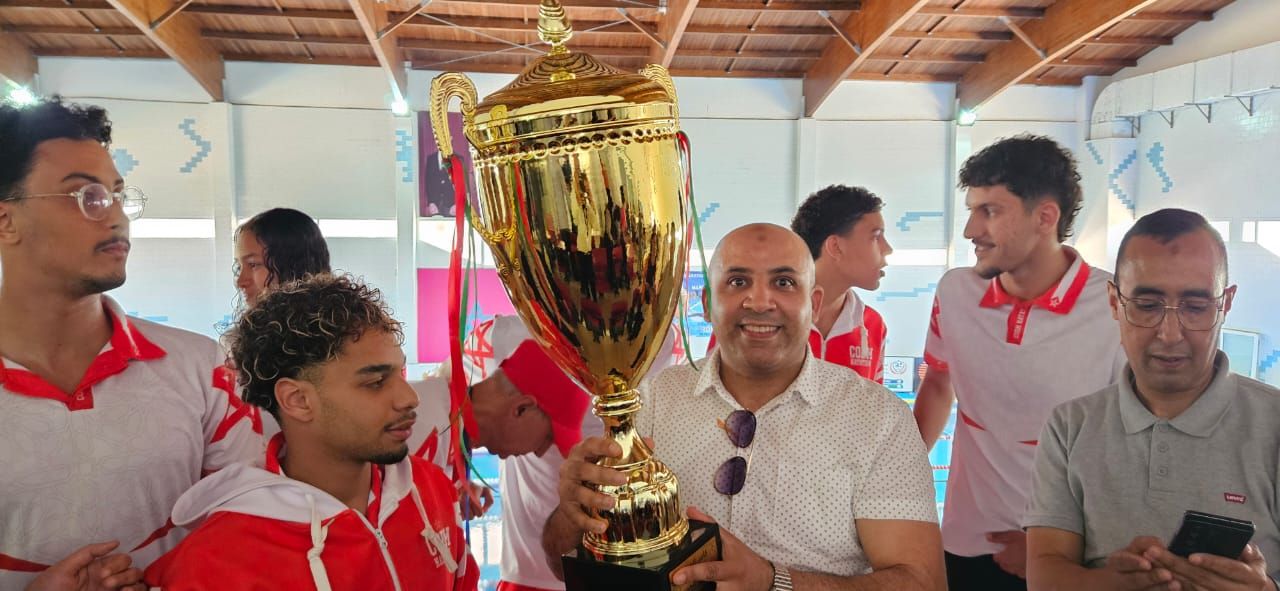 من عاصمة النخيل مراكش جمعية  النادي الرياضي المكناسي للسباحة تتوج بالكاس الغالية وتعانق المجد