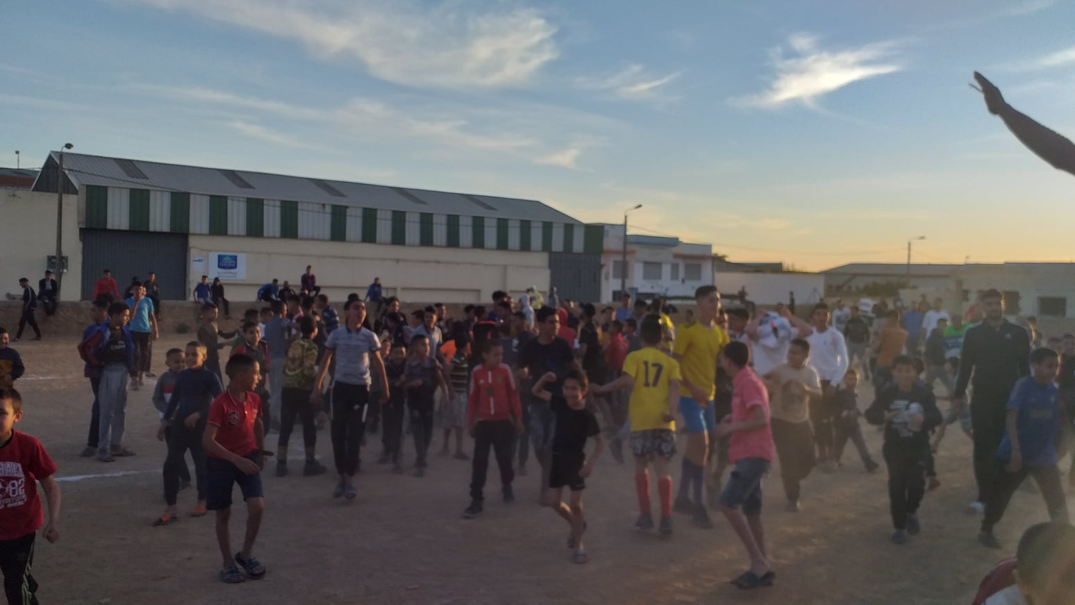 شباب حي دوار موسى بسيدي بوزكري مكناس يطالبون بإصلاح ملعب للقرب وإحداث أخرى جديدة شباب حي دوار موسى بسيدي بوزكري مكناس يطالبون بإصلاح ملعب للقرب وإحداث أخرى جديدة