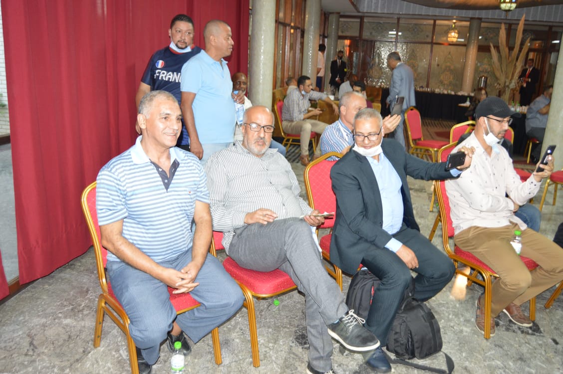 2 مليون درهم هبة سنوية من فعاليات اقتصادية وازنة أنهت كابوس التسيير الرياضي العشوائي بمكناس وبلكورة رئيسا جديدا لكوديم كرة القدم 2 مليون درهم هبة سنوية من فعاليات اقتصادية وازنة أنهت كابوس التسيير الرياضي العشوائي بمكناس وبلكورة رئيسا جديدا لكوديم كرة القدم