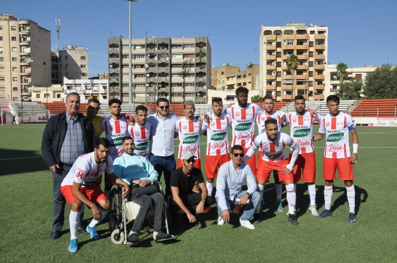 النادي المكناسي يكتفي بالتعادل بطعم الهزيمة في ميدانه ضد وداد قلعة السراغنة. النادي المكناسي يكتفي بالتعادل بطعم الهزيمة في ميدانه ضد وداد قلعة السراغنة.