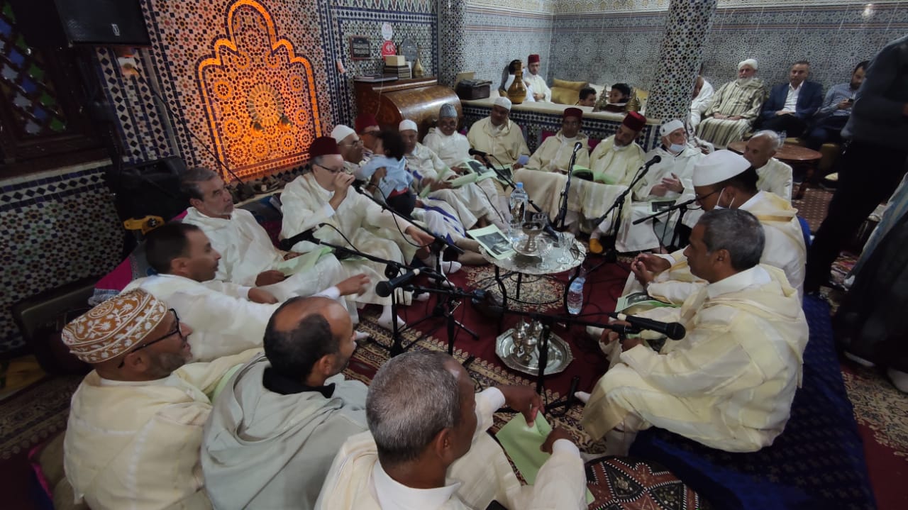 مكناس..جمعية روح التراث الصوفي للمديح والسماع برئاسة رئيسها الحاج معاد شبيهي تحتفي بالدورة الرابعة للمولوديات فيسبوك تويتر لينكدإن سكايب مشاركة عبر البريد طباعة مكناس..جمعية روح التراث الصوفي للمديح والسماع برئاسة رئيسها الحاج معاد شبيهي تحتفي بالدورة الرابعة للمولوديات فيسبوك تويتر لينكدإن سكايب مشاركة عبر البريد طباعة