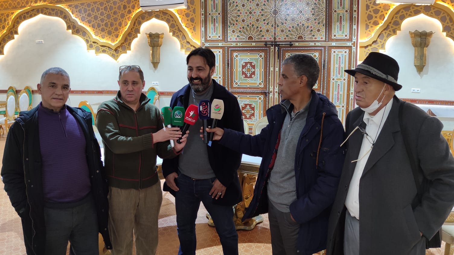 لقاء تواصلي لتأسيس: جمعية للرياضيين الصحفيين بمكناس ، بقصر السعادة الزيتون ، زوال يوم الثلاثاء 23 نونبر 2021م. لقاء تواصلي لتأسيس: جمعية للرياضيين الصحفيين بمكناس ، بقصر السعادة الزيتون ، زوال يوم الثلاثاء 23 نونبر 2021م.