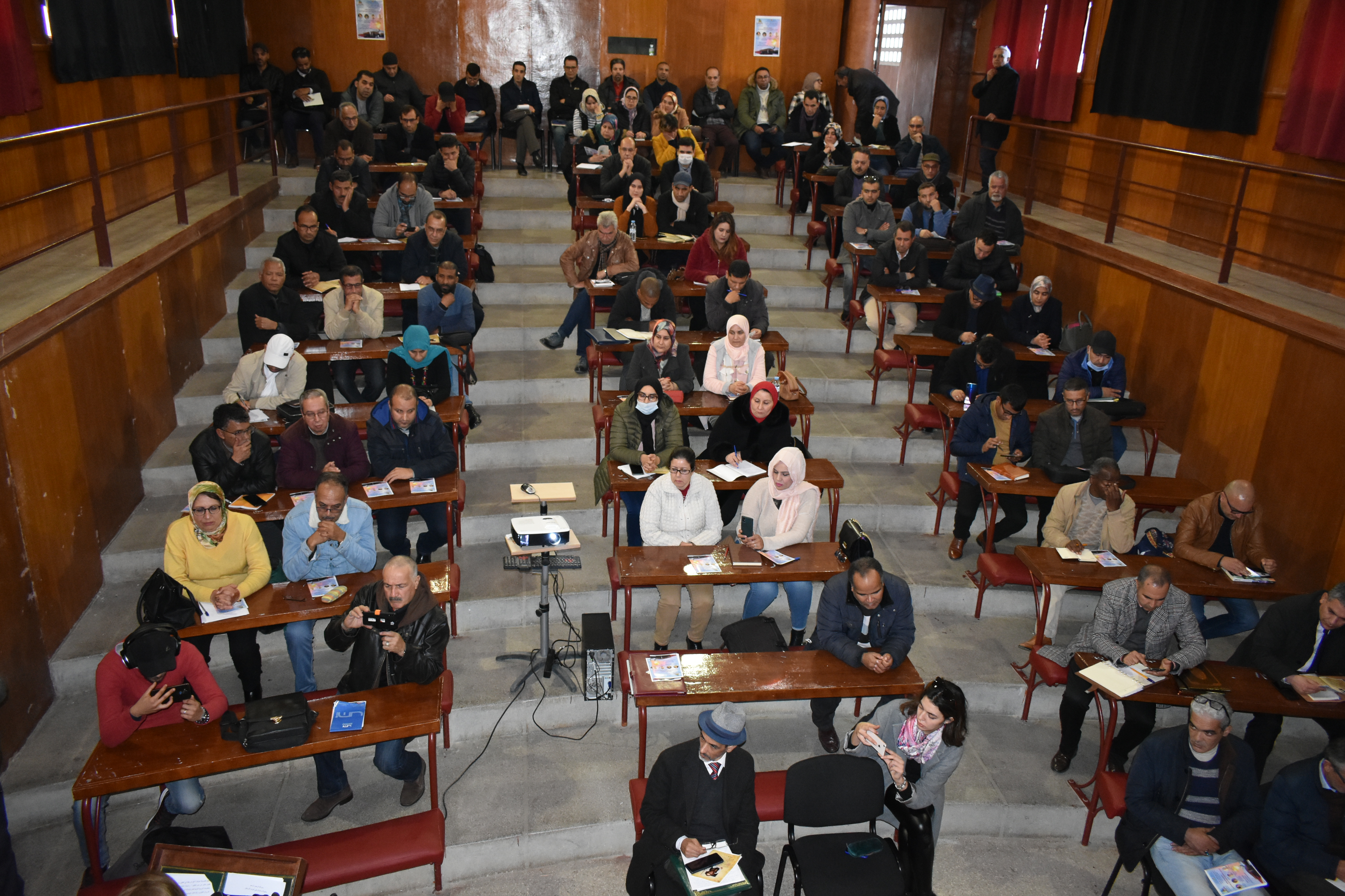 مكناس//     تنظيم ندوة فكرية حول: دور الدرس الفلسفي في التنوير التربوي بالوسط المدرسي