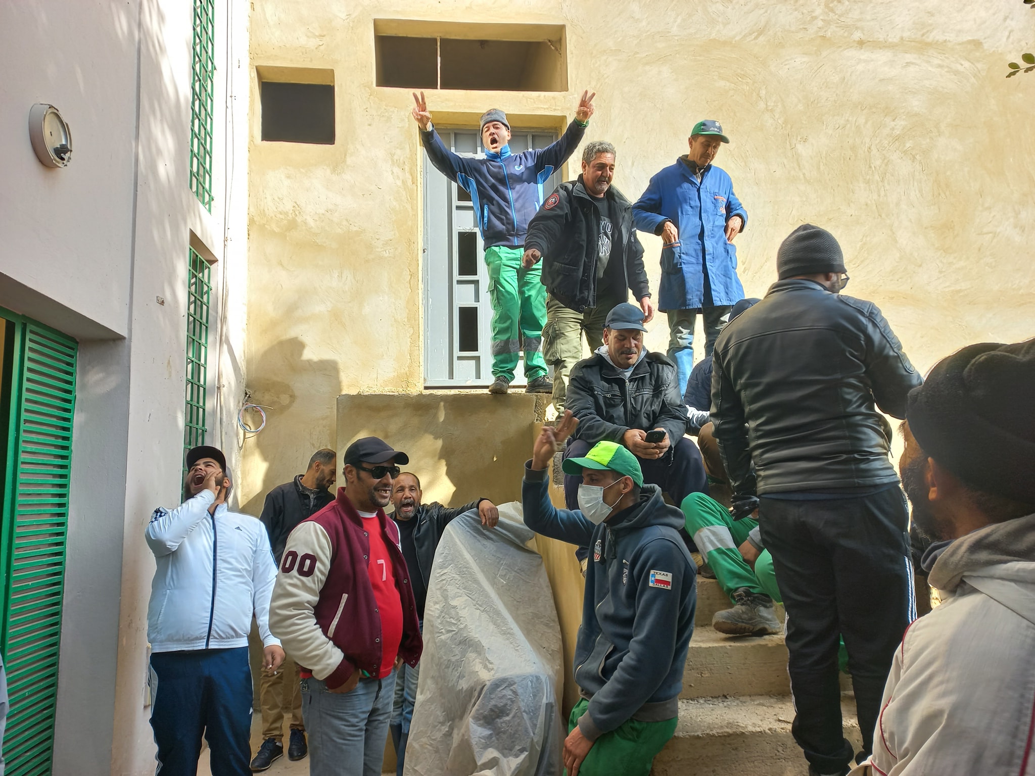 شركة موكومار الاسماعيلية لم تلتزم بوفائها وترفض التوقيع على محضر الاتفاق والعمال في اضراب ابتداء من عشية اليوم