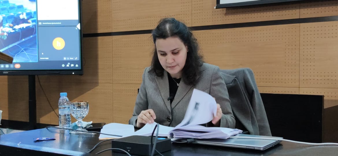 الطالبة الباحثة لعزيزة الدكالي تناقش أطروحة لنيل شهادة الدكتوراه وتحصل على لقب دكتورة بميزة مشرفة جدا الطالبة الباحثة لعزيزة الدكالي تناقش أطروحة لنيل شهادة الدكتوراه وتحصل على لقب دكتورة بميزة مشرفة جدا