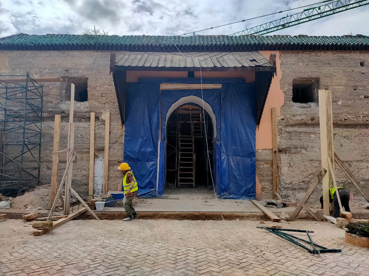 عامل عمالة مكناس في تفقد ميداني لمجموعة من أوراش تأهيل و تثمين المدينة العتيقة. عامل عمالة مكناس في تفقد ميداني لمجموعة من أوراش تأهيل و تثمين المدينة العتيقة.