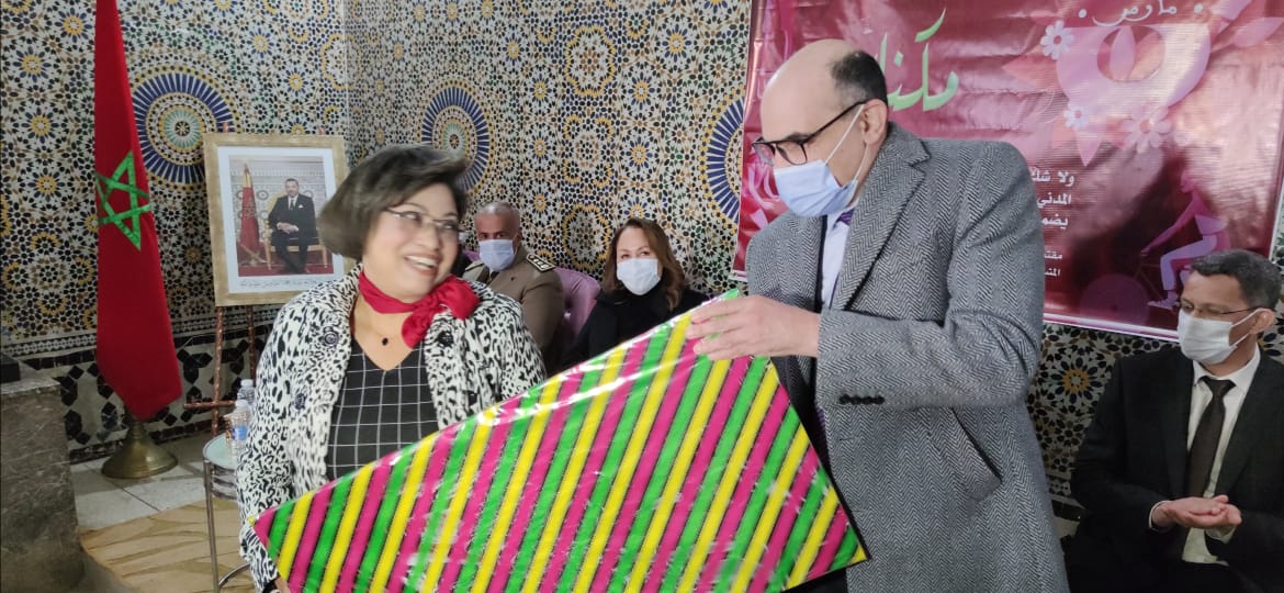 ثقافة الاعتراف والتميز هو عنوان حفل المكتب المديري للنادي المكناسي حفل تكريم بمناسبة اليوم العالمي للمرأة. ثقافة الاعتراف والتميز هو عنوان حفل المكتب المديري للنادي المكناسي حفل تكريم بمناسبة اليوم العالمي للمرأة.