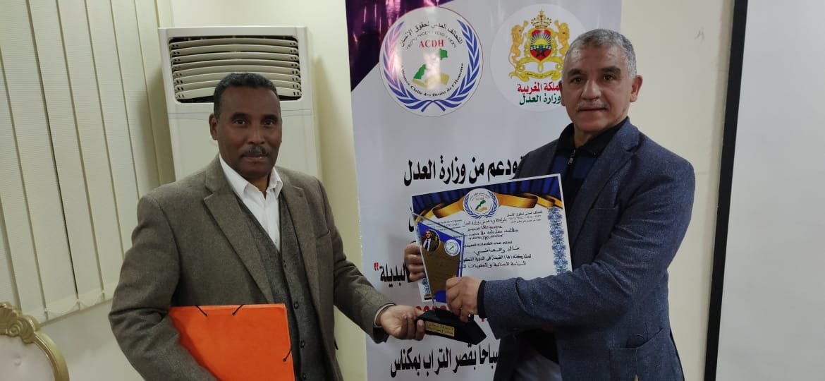 400 مليون سنتيم هي الميزانية اليومية لساكنة سجون المغرب وفتح حوار وطني لاعتماد مقاربة العقوبات البديلة، ضرورة ملحة مع إعادة النظر في الأوضاع المادية والاجتماعية لموظفي قطاع السجون . مكناس: عبد الصمد تاج الدين 400 مليون سنتيم هي الميزانية اليومية لساكنة سجون المغرب وفتح حوار وطني لاعتماد مقاربة العقوبات البديلة، ضرورة ملحة مع إعادة النظر في الأوضاع المادية والاجتماعية لموظفي قطاع السجون . مكناس: عبد الصمد تاج الدين