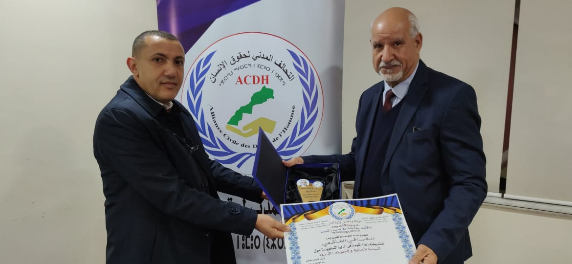 400 مليون سنتيم هي الميزانية اليومية لساكنة سجون المغرب وفتح حوار وطني لاعتماد مقاربة العقوبات البديلة، ضرورة ملحة مع إعادة النظر في الأوضاع المادية والاجتماعية لموظفي قطاع السجون . مكناس: عبد الصمد تاج الدين 400 مليون سنتيم هي الميزانية اليومية لساكنة سجون المغرب وفتح حوار وطني لاعتماد مقاربة العقوبات البديلة، ضرورة ملحة مع إعادة النظر في الأوضاع المادية والاجتماعية لموظفي قطاع السجون . مكناس: عبد الصمد تاج الدين