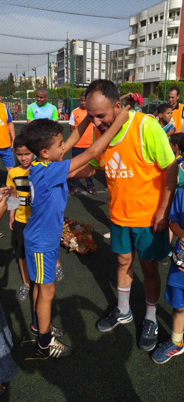 نادي رواد المستقبل لكرة القدم ينهى  موسمه الرياضي بجمالية كبيرة ويكرم  أولياء الأطفال
