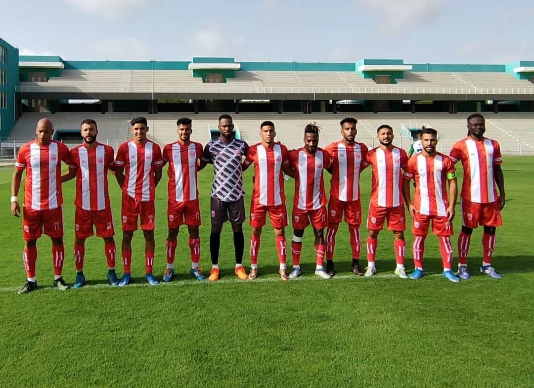 النادي المكناسي يحافظ على مركز الصف الأول أمام النادي القنيطري.