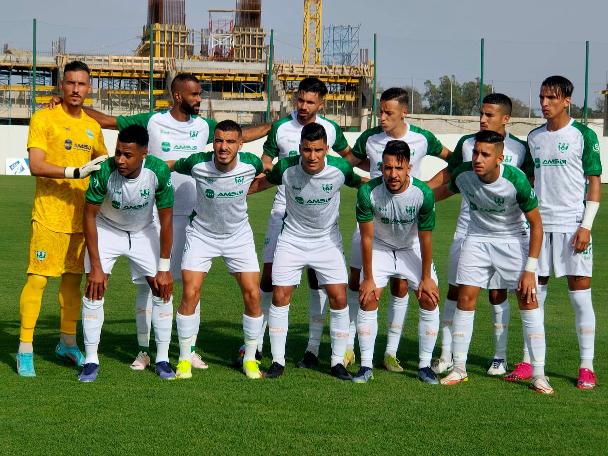 النادي المكناسي يحافظ على مركز الصف الأول أمام النادي القنيطري.