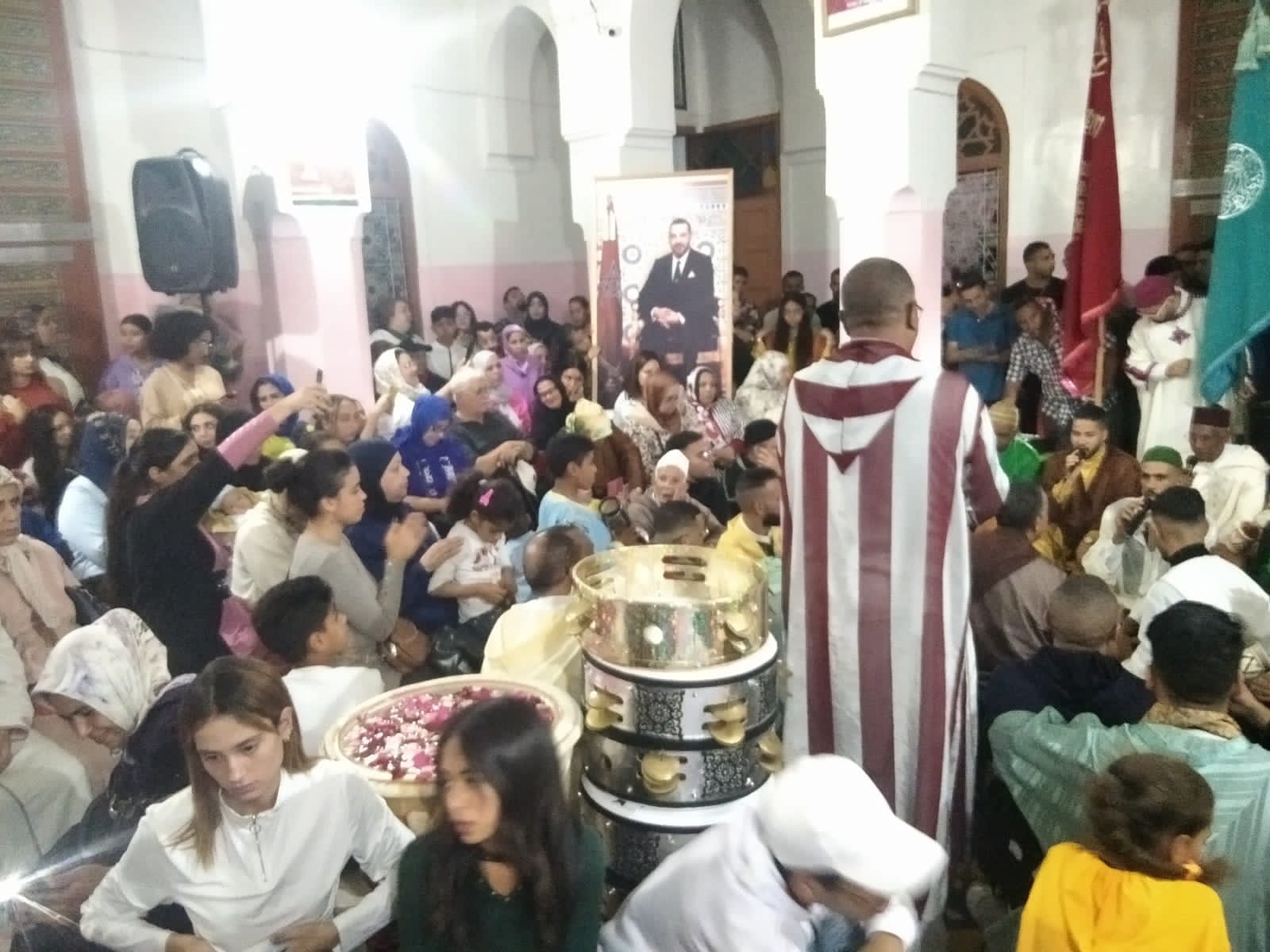 المجلس الإداري للمركز سوسيوثقافي دار لعرايشي برئاسة ذ. مولاي مصطفى المحفوضي ينظم حفلا فنيا بمناسب عيدا لمولد النبوي الشريف المجلس الإداري للمركز سوسيوثقافي دار لعرايشي برئاسة ذ. مولاي مصطفى المحفوضي ينظم حفلا فنيا بمناسب عيدا لمولد النبوي الشريف