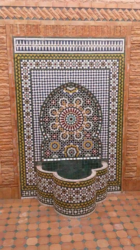 غرفة الصناعة التقليدية لجهة فاس مكناس تستنكر  محاولة سطو الجزائر على الزليج التقليدي المغربي وتفتخر بمجهودات الحرفيين للحفاظ عليه