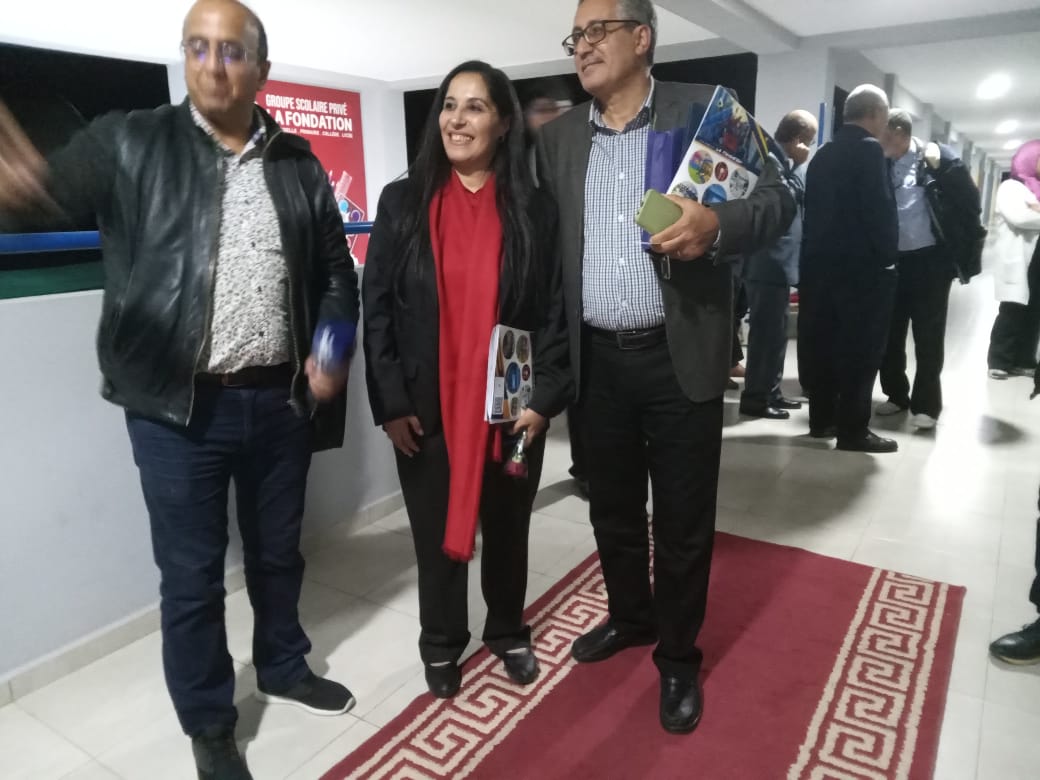 سفيرة الوحدة الترابية فاطمة فكري تدير ندوة تربوية وتوعوية بمجموعة مدارس لافوندسيون