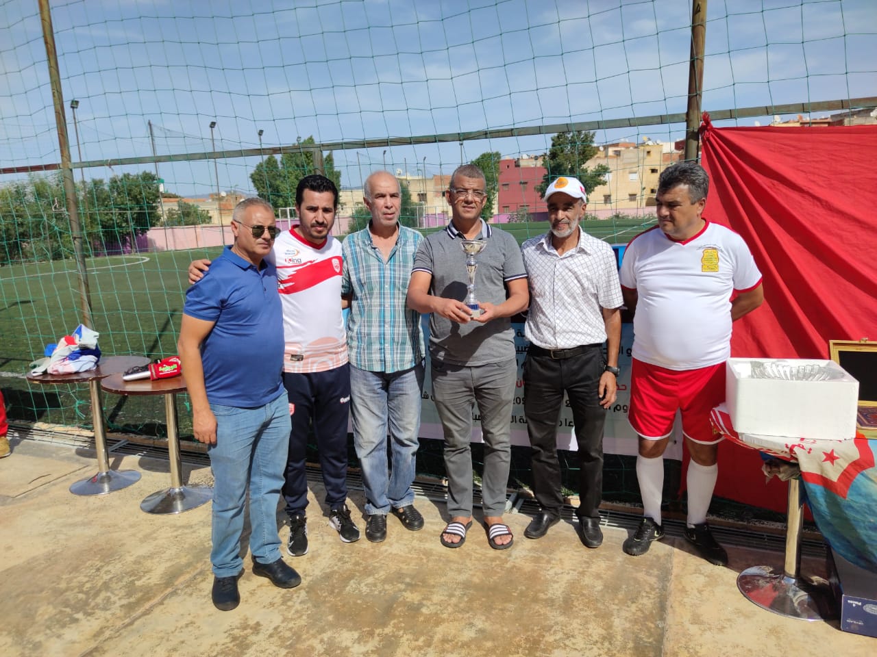 جمعيات رياضية بمكناس تقيم حفل تأبين للصحفي الراحل حسان شلو رحمة الله عليه   .