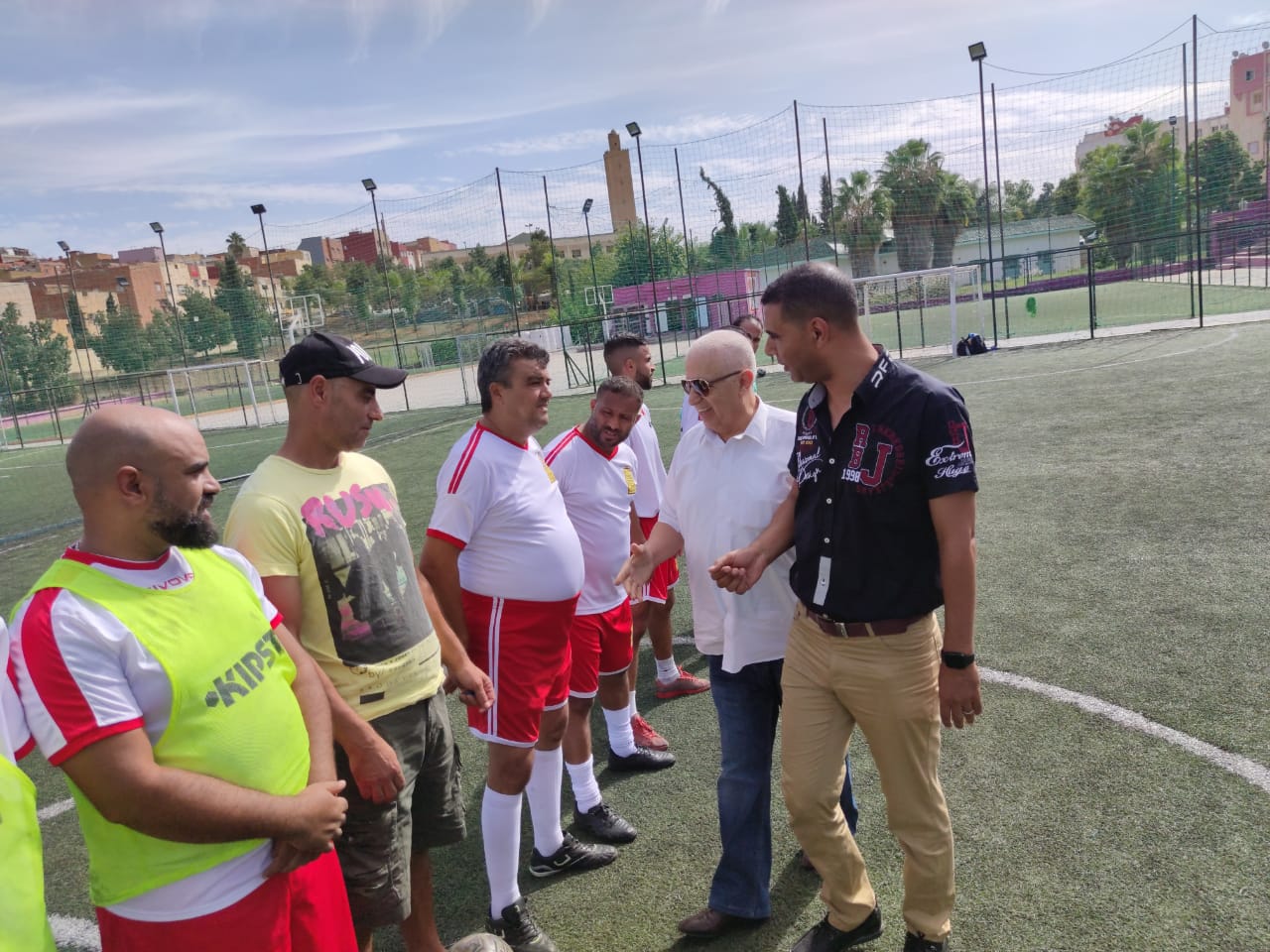 جمعيات رياضية بمكناس تقيم حفل تأبين للصحفي الراحل حسان شلو رحمة الله عليه   .