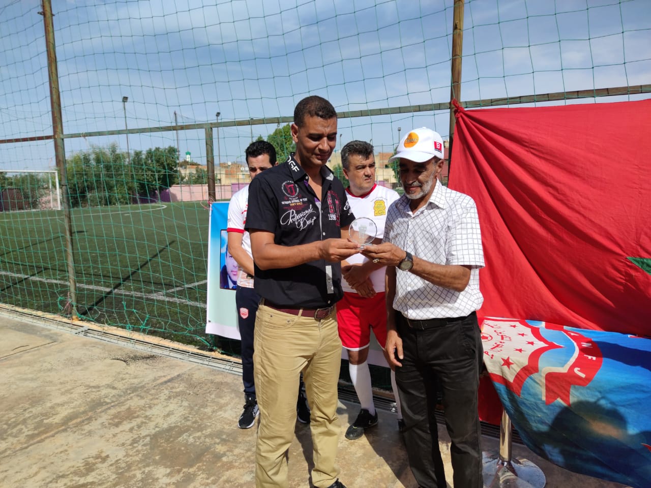 جمعيات رياضية بمكناس تقيم حفل تأبين للصحفي الراحل حسان شلو رحمة الله عليه   .