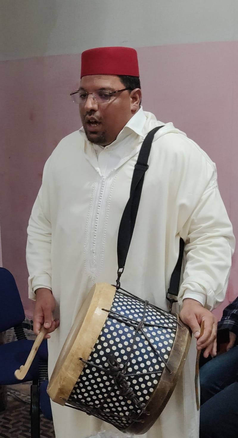 جمعية روح التراث للمديح والسماع بمكناس تنظم الدورة الخامسة **5**. دورة الأستاذ : مخلص عسلون . جمعية روح التراث للمديح والسماع بمكناس تنظم الدورة الخامسة **5**. دورة الأستاذ : مخلص عسلون .