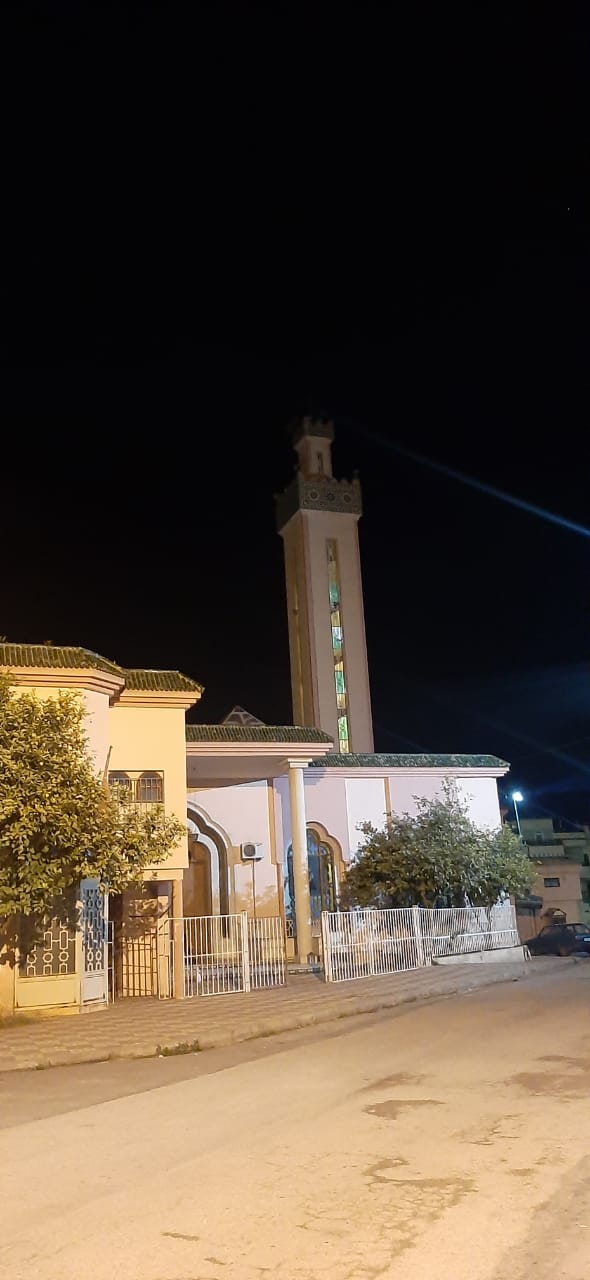 إغلاق مسجد الأنوار بمكناس، يعيد إشكالية غلق المساجد إلى الواجهة إغلاق مسجد الأنوار بمكناس، يعيد إشكالية غلق المساجد إلى الواجهة