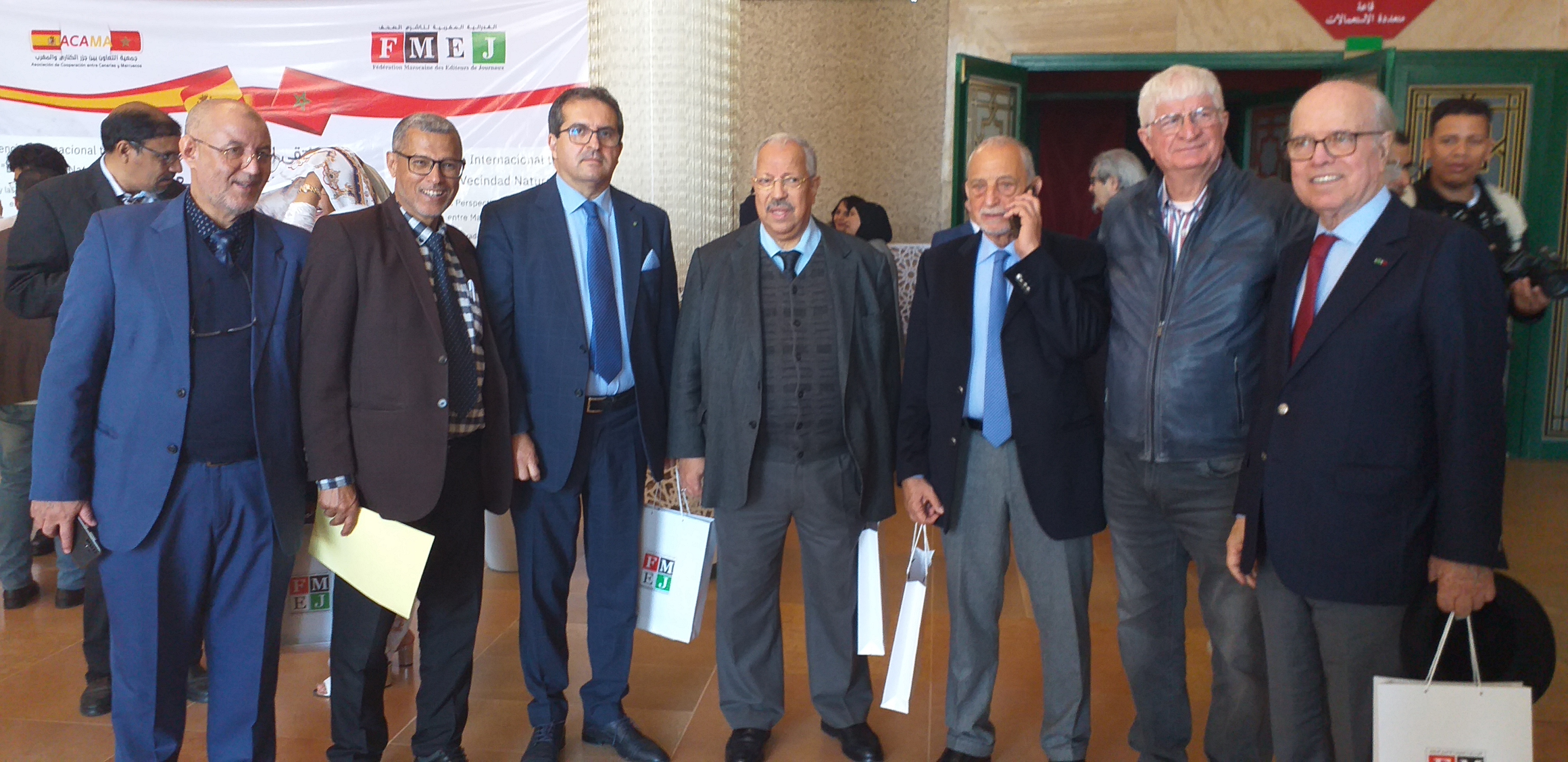 الجوار الطبيعي للعلاقات المغربية الاسبانية محور ندوة بالعيون من تنظيم الفدرالية المغربية لناشري الصحف الجوار الطبيعي للعلاقات المغربية الاسبانية محور ندوة بالعيون من تنظيم الفدرالية المغربية لناشري الصحف