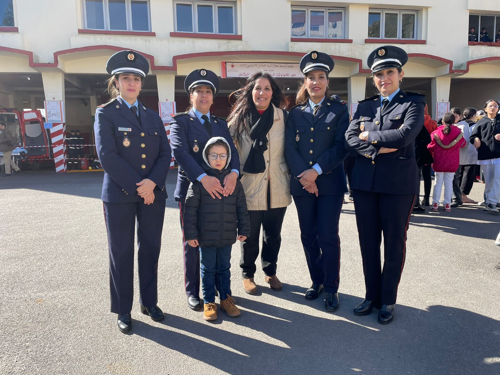 سفيرة الوحدة الترابية فاطمة فكري تحضر افتتاح الابواب المفتوحة للوقاية المدنية ..مديرة تربوية رفقة تلاميذ لافوندسيون الخاصة سفيرة الوحدة الترابية فاطمة فكري تحضر افتتاح الابواب المفتوحة للوقاية المدنية ..مديرة تربوية رفقة تلاميذ لافوندسيون الخاصة