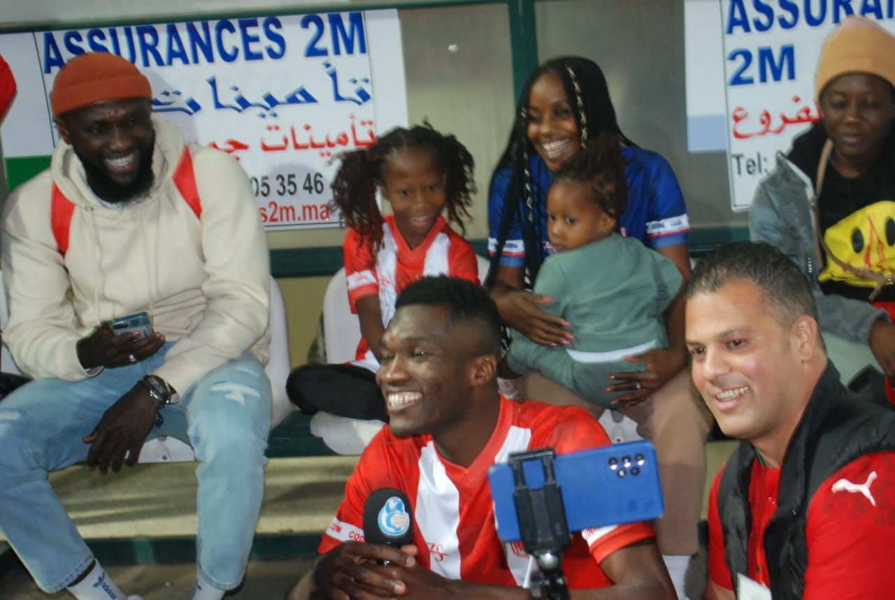 مكناس تنتصر على الكوكب المراكشي، وتعيش ليلة عرس كروي. مكناس تنتصر على الكوكب المراكشي، وتعيش ليلة عرس كروي.