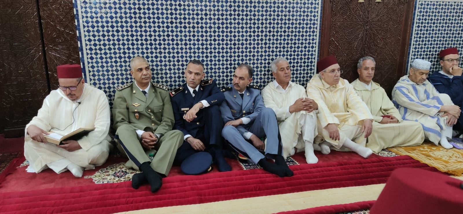 عامل عمالة مكناس يترأس بمسجد ” الحسن الثاني ” حفلا دينيا إحياء لليلة القدر المباركة عامل عمالة مكناس يترأس بمسجد ” الحسن الثاني ” حفلا دينيا إحياء لليلة القدر المباركة