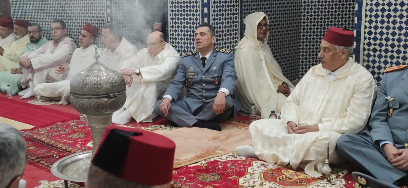 عامل عمالة مكناس يترأس بمسجد ” الحسن الثاني ” حفلا دينيا إحياء لليلة القدر المباركة عامل عمالة مكناس يترأس بمسجد ” الحسن الثاني ” حفلا دينيا إحياء لليلة القدر المباركة