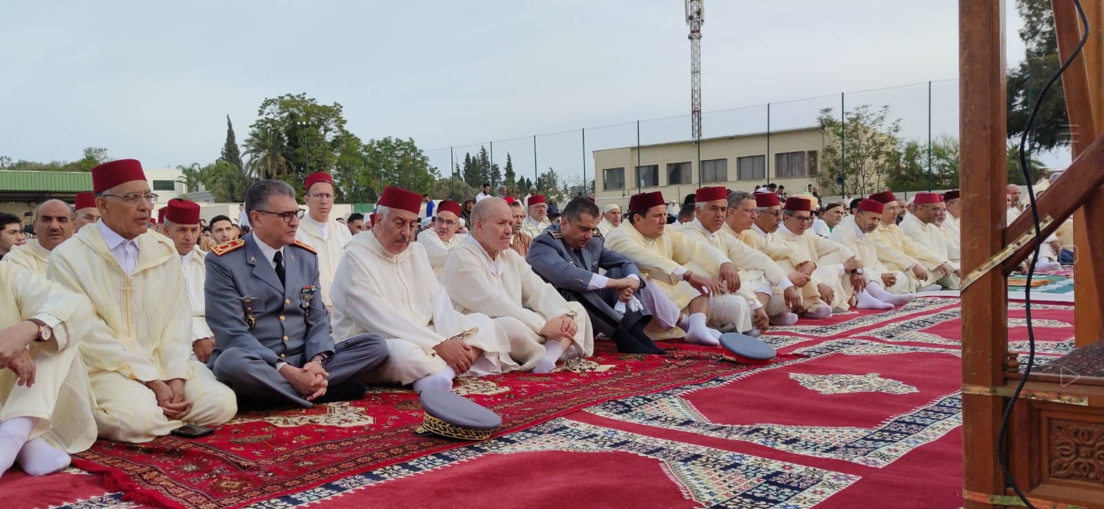 عامل عمالة مكناس يؤدي صلاة عيد الفطر بمصلى المنظر الجميل عامل عمالة مكناس يؤدي صلاة عيد الفطر بمصلى المنظر الجميل