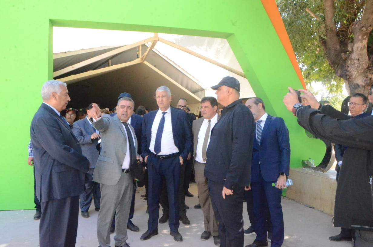 وزير الفلاحة ومسؤولين يتفقدون أشغال المعرض الدولي للفلاحة بمكناس