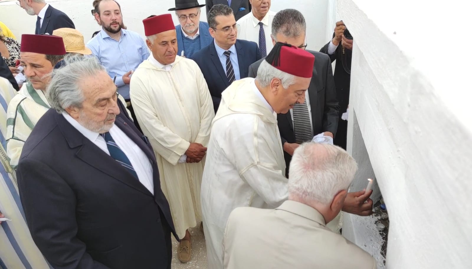 الطائفة اليهودية بالمغرب تحيي بالمقبرة اليهودية بمكناس طقوس هيلولة الطائفة اليهودية بالمغرب تحيي بالمقبرة اليهودية بمكناس طقوس هيلولة