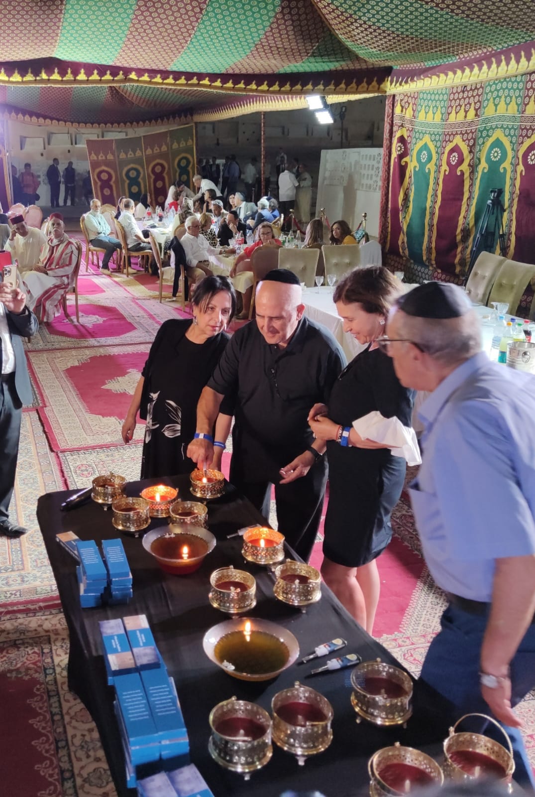 الطائفة اليهودية بالمغرب تحيي بالمقبرة اليهودية بمكناس طقوس هيلولة الطائفة اليهودية بالمغرب تحيي بالمقبرة اليهودية بمكناس طقوس هيلولة