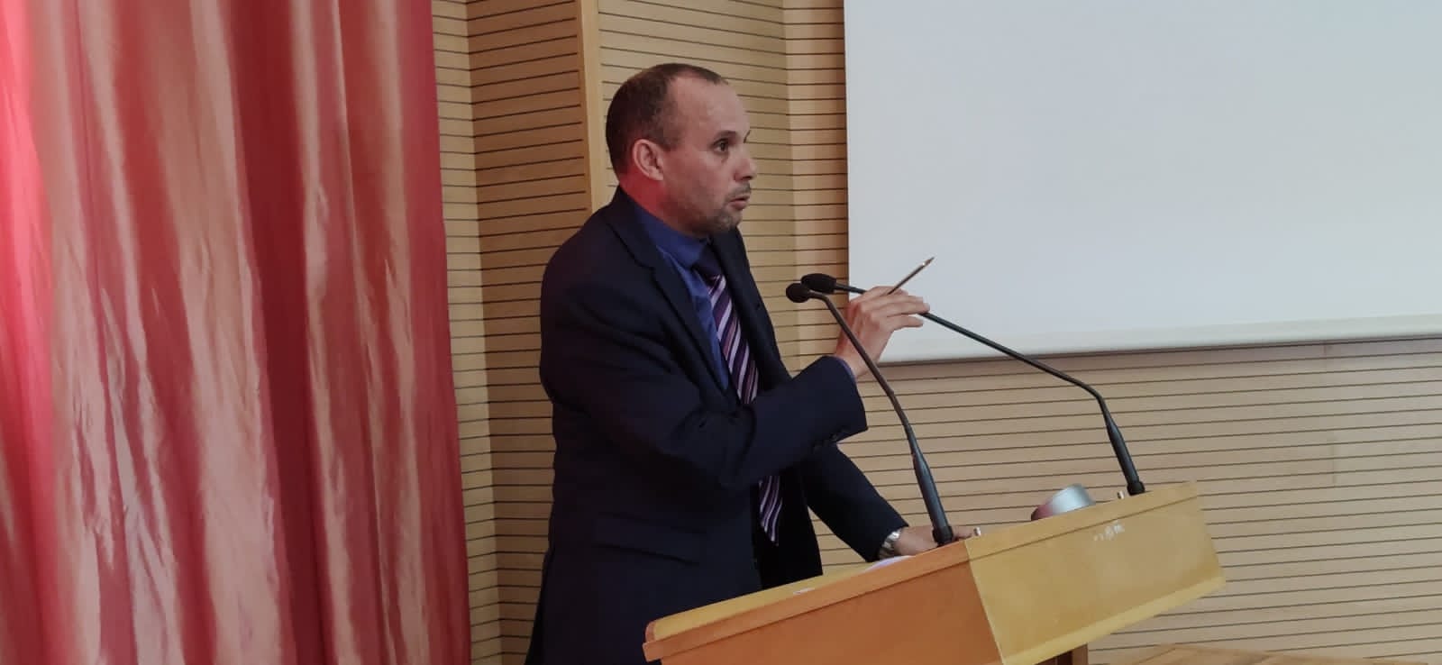 برنامج عمل جماعة مكناس يحصد الأغلبية المطلقة في جلسة التصويت الثانية برنامج عمل جماعة مكناس يحصد الأغلبية المطلقة في جلسة التصويت الثانية