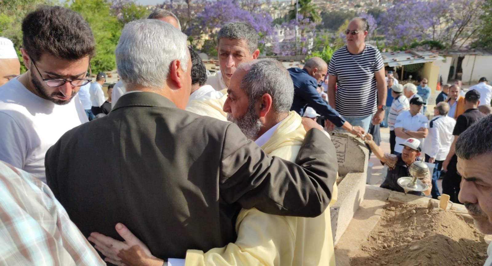 مكناس تودع  أحد رجالاتها  الابرار  الى متواه الأخير باسيدي لحلو  أول مؤسس  للنادي الرياضي المكناسي