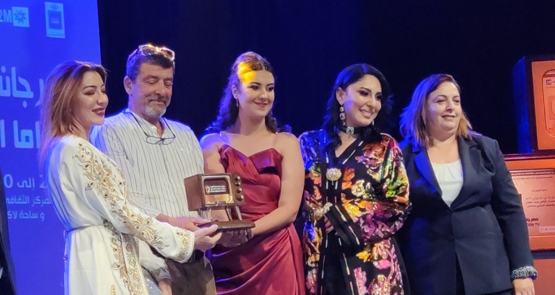 فعاليات مهرجان مكناس للدراما التلفزية تعرف نجاحا كبيرا باستقبال جمهور غفير حج الى دار الثقافة محمد المنوني، وساحة لاكورا طيلة الخمسة ايام فعاليات مهرجان مكناس للدراما التلفزية تعرف نجاحا كبيرا باستقبال جمهور غفير حج الى دار الثقافة محمد المنوني، وساحة لاكورا طيلة الخمسة ايام