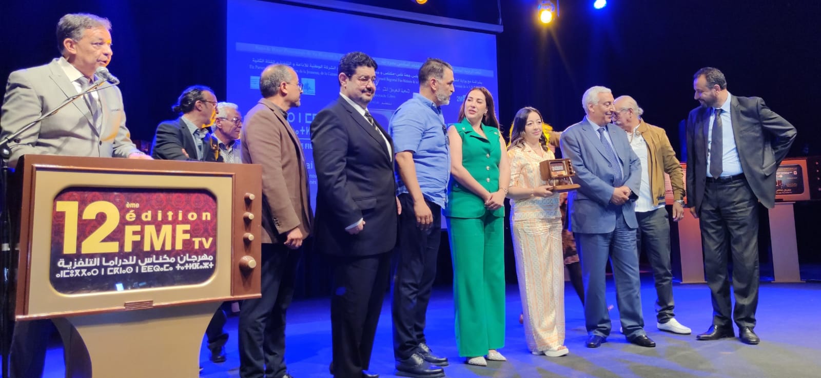 فعاليات مهرجان مكناس للدراما التلفزية تعرف نجاحا كبيرا باستقبال جمهور غفير حج الى دار الثقافة محمد المنوني، وساحة لاكورا طيلة الخمسة ايام فعاليات مهرجان مكناس للدراما التلفزية تعرف نجاحا كبيرا باستقبال جمهور غفير حج الى دار الثقافة محمد المنوني، وساحة لاكورا طيلة الخمسة ايام