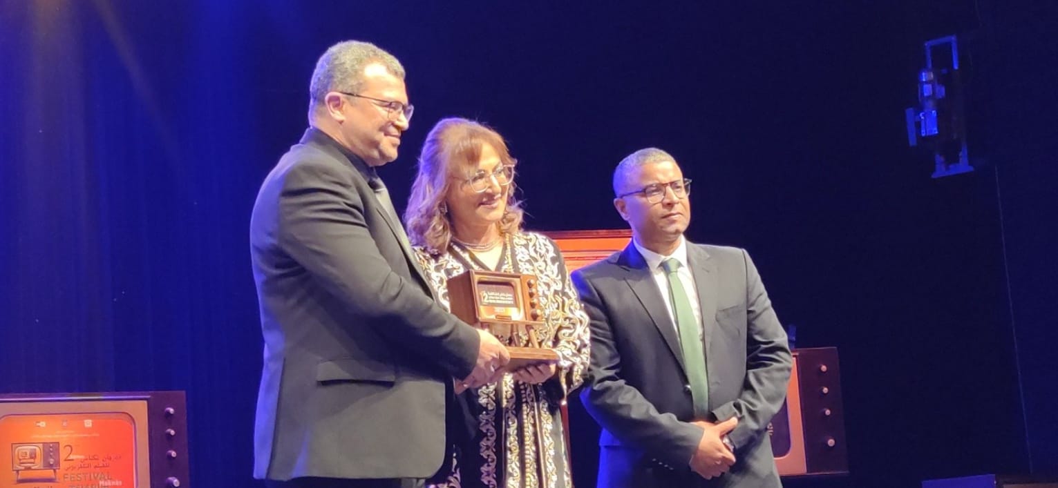 فعاليات مهرجان مكناس للدراما التلفزية تعرف نجاحا كبيرا باستقبال جمهور غفير حج الى دار الثقافة محمد المنوني، وساحة لاكورا طيلة الخمسة ايام فعاليات مهرجان مكناس للدراما التلفزية تعرف نجاحا كبيرا باستقبال جمهور غفير حج الى دار الثقافة محمد المنوني، وساحة لاكورا طيلة الخمسة ايام