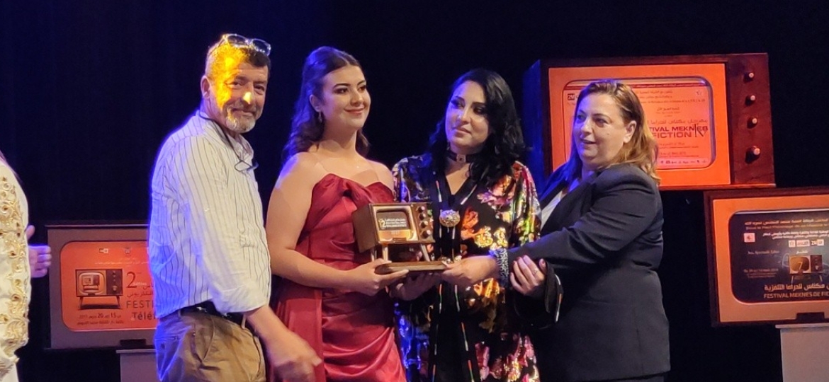 فعاليات مهرجان مكناس للدراما التلفزية تعرف نجاحا كبيرا باستقبال جمهور غفير حج الى دار الثقافة محمد المنوني، وساحة لاكورا طيلة الخمسة ايام فعاليات مهرجان مكناس للدراما التلفزية تعرف نجاحا كبيرا باستقبال جمهور غفير حج الى دار الثقافة محمد المنوني، وساحة لاكورا طيلة الخمسة ايام