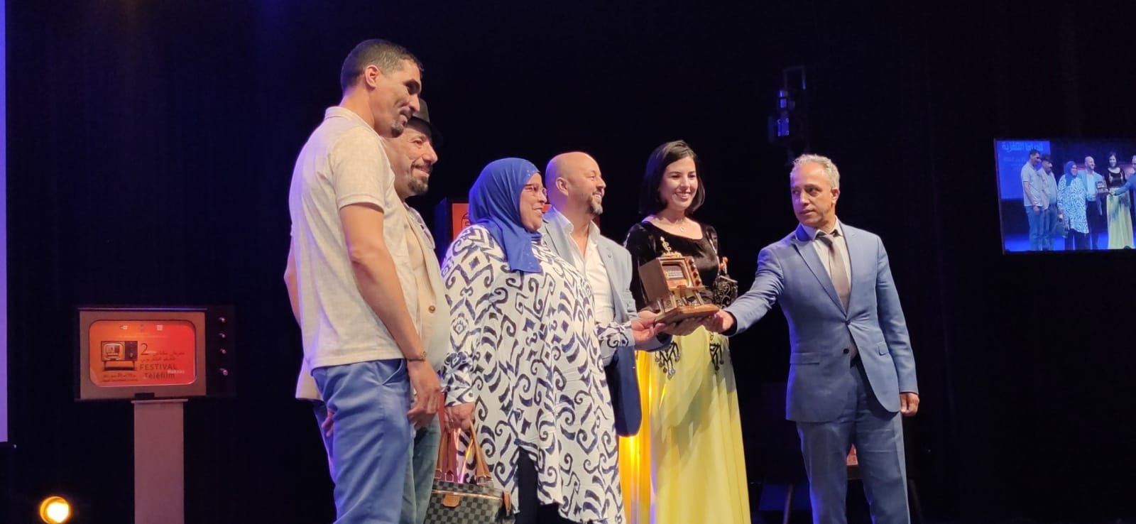 فعاليات مهرجان مكناس للدراما التلفزية تعرف نجاحا كبيرا باستقبال جمهور غفير حج الى دار الثقافة محمد المنوني، وساحة لاكورا طيلة الخمسة ايام فعاليات مهرجان مكناس للدراما التلفزية تعرف نجاحا كبيرا باستقبال جمهور غفير حج الى دار الثقافة محمد المنوني، وساحة لاكورا طيلة الخمسة ايام