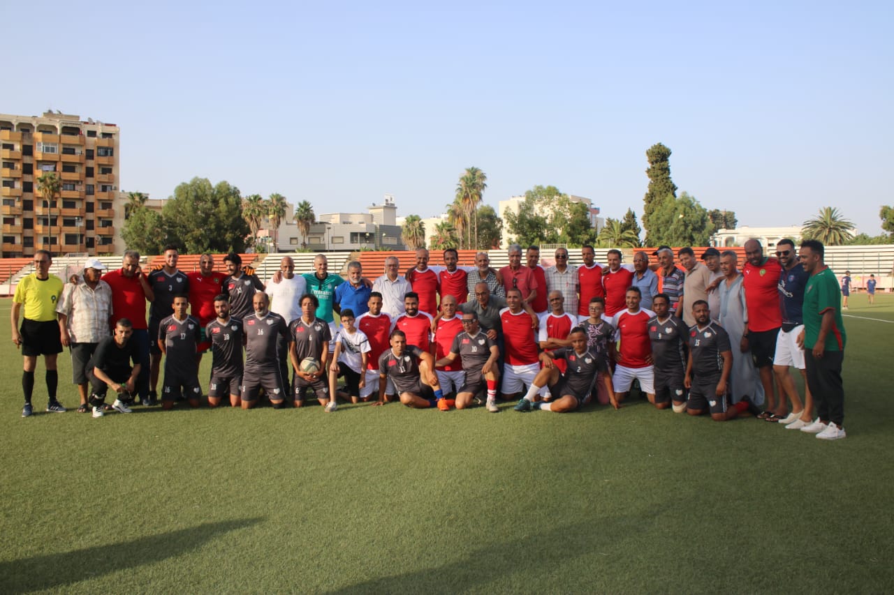 تكريم اللاعب السابق للكوديم “محسن الشوفي” أحد الوجوه التي اعطت الشيء الكثير للعاصمة الاسماعيلية تكريم اللاعب السابق للكوديم “محسن الشوفي” أحد الوجوه التي اعطت الشيء الكثير للعاصمة الاسماعيلية