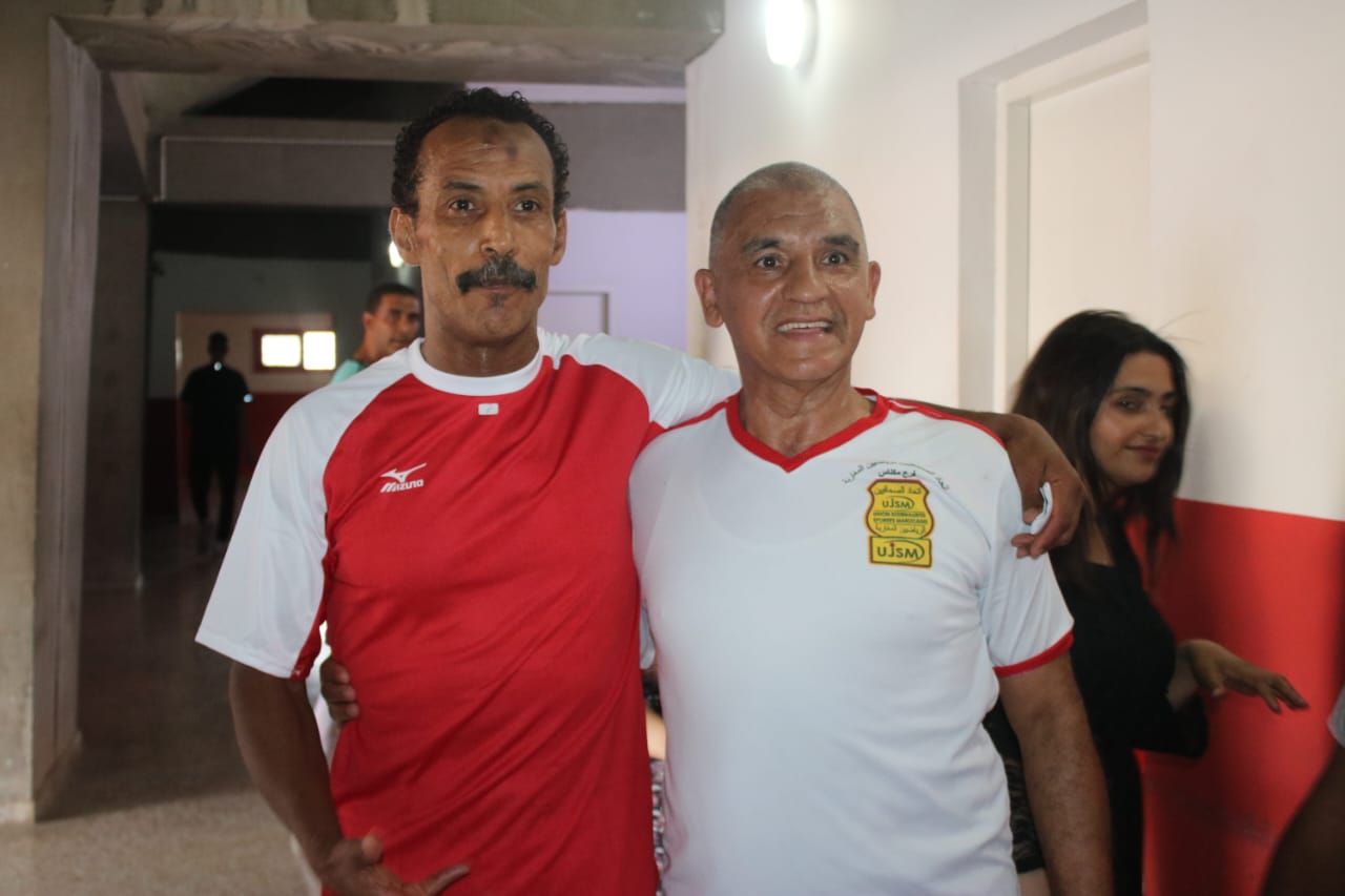 تكريم اللاعب السابق للكوديم “محسن الشوفي” أحد الوجوه التي اعطت الشيء الكثير للعاصمة الاسماعيلية تكريم اللاعب السابق للكوديم “محسن الشوفي” أحد الوجوه التي اعطت الشيء الكثير للعاصمة الاسماعيلية