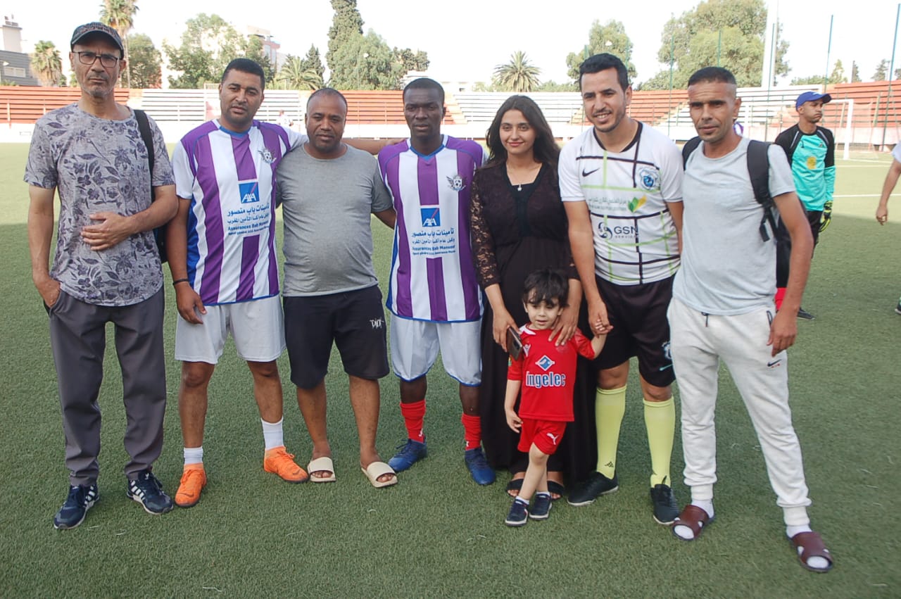 تكريم اللاعب السابق للكوديم “محسن الشوفي” أحد الوجوه التي اعطت الشيء الكثير للعاصمة الاسماعيلية تكريم اللاعب السابق للكوديم “محسن الشوفي” أحد الوجوه التي اعطت الشيء الكثير للعاصمة الاسماعيلية