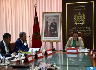 السيدة المنصوري تترأس اجتماع مجلس الرقابة لمجموعة العمران السيدة المنصوري تترأس اجتماع مجلس الرقابة لمجموعة العمران