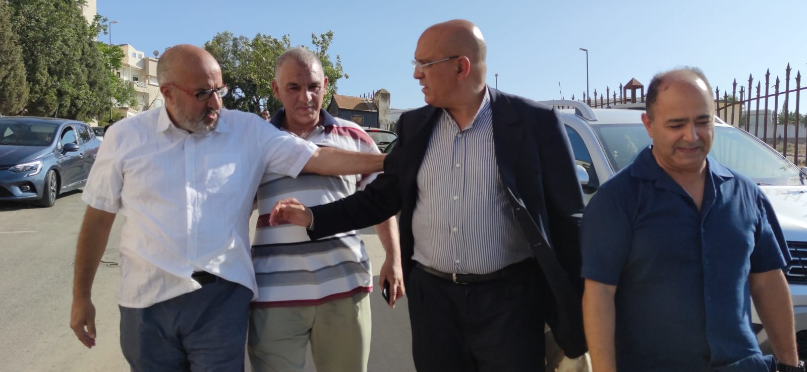 جنازة أبو بكر بلكورة تؤلف بين مختلف أطياف القوى السياسية بمكناس     و العاصمة الإسماعيلية تودع  أحد رجالاتها  الابرار  الى متواه الأخير