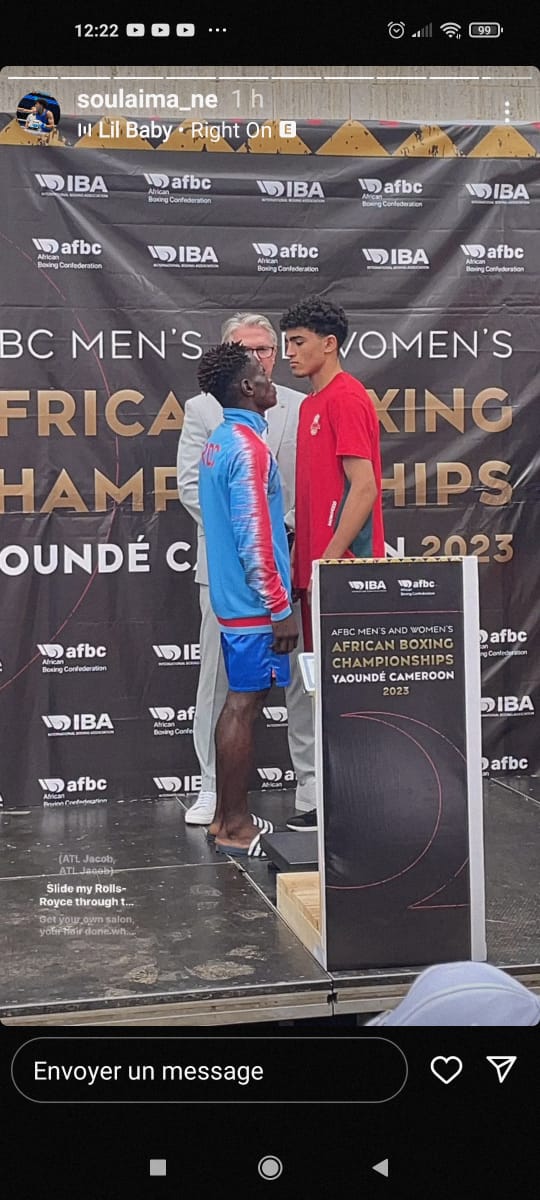 مكناس: ابن حي الزيتون سليمان السمغولي يعود بميداليتين ذهبيتين من بطولة العرب وإفريقيا في رياضة الملاكمة.