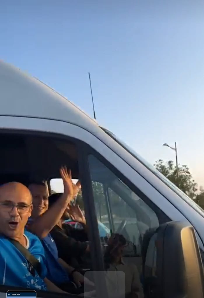 في مقابلة ودية مع فريق نادي مليلية قدماء النادي المكناسي يربطون الماضي بالحاضر فوق أرضية الملعب البلدي في مقابلة ودية مع فريق نادي مليلية قدماء النادي المكناسي يربطون الماضي بالحاضر فوق أرضية الملعب البلدي