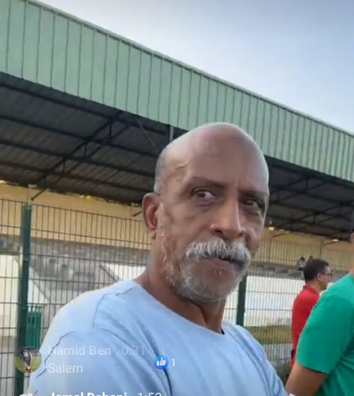 في مقابلة ودية مع فريق نادي مليلية قدماء النادي المكناسي يربطون الماضي بالحاضر فوق أرضية الملعب البلدي في مقابلة ودية مع فريق نادي مليلية قدماء النادي المكناسي يربطون الماضي بالحاضر فوق أرضية الملعب البلدي